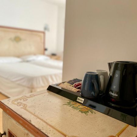 Relais Fontana Rosa B&B Wellness Caprino Veronese Eksteriør bilde